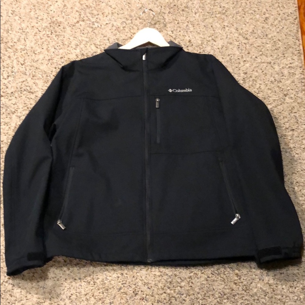Columbia men’s soft shell jacket